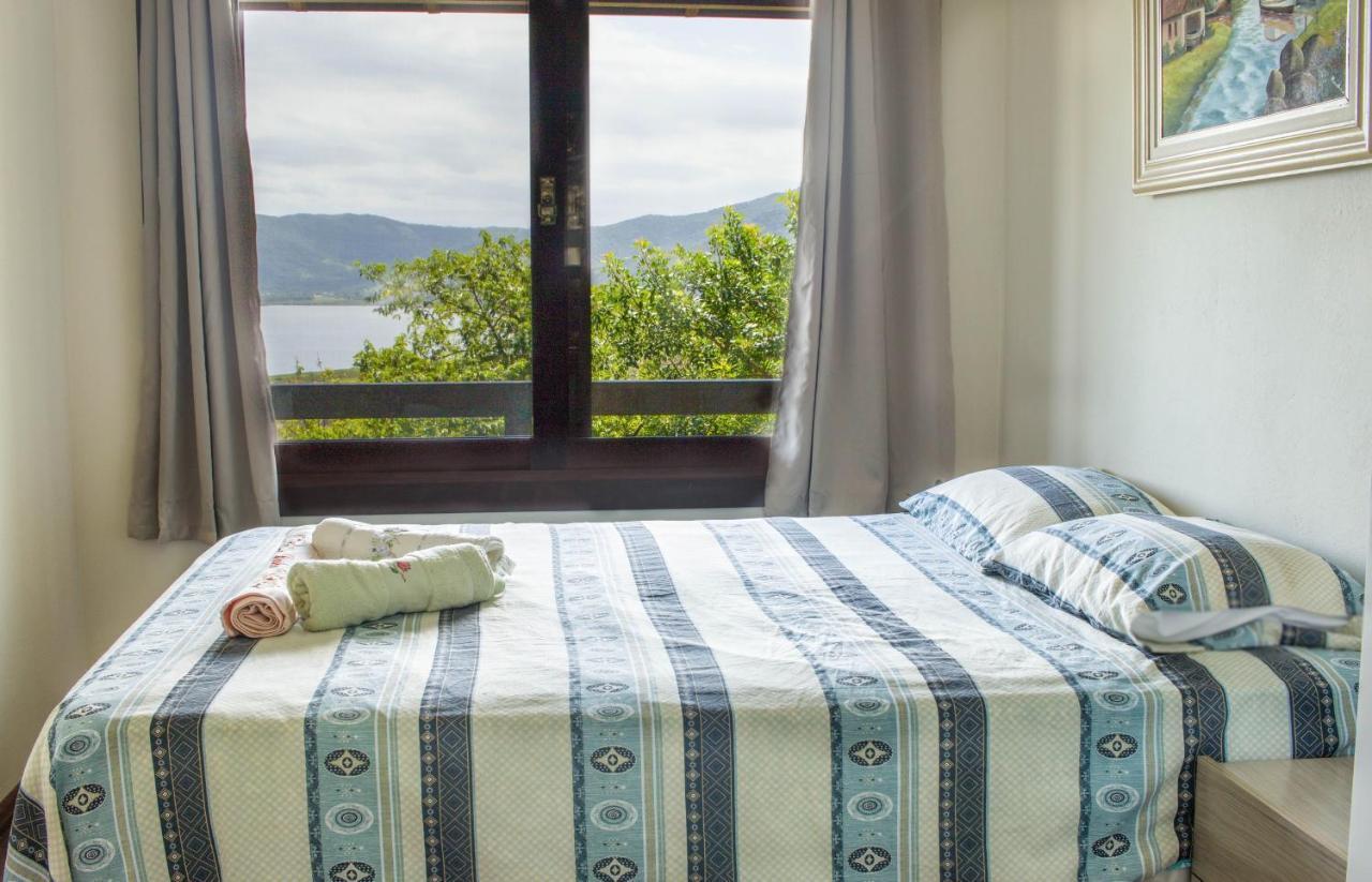 Casa Com Piscina E Incrivel Vista Para Lagoa Гаропаба Экстерьер фото